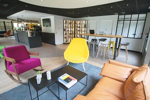 Campanile Hotel Senlis - image 12