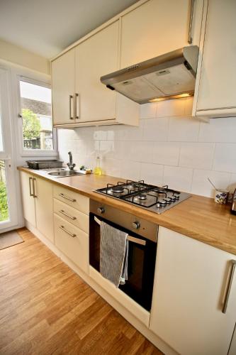 Kitchen, Henry’s Guesthouse in Bath