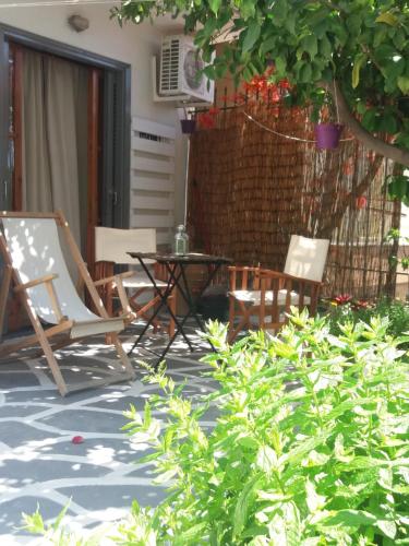 poros apartment in garden