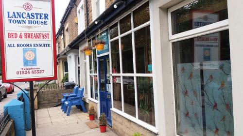 Lancaster Townhouse - image 14