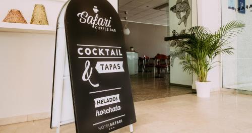 Hotel Safari - image 11