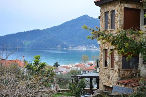  Lagestremia in Chrisi Ammoudia