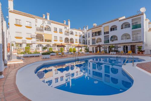 Swimmingpool, Tio Charles in Rancho Domingo
