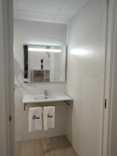 Apartment with View and Balcony image 10