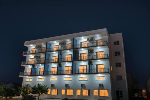 Deniz Airport Suites Nicosia