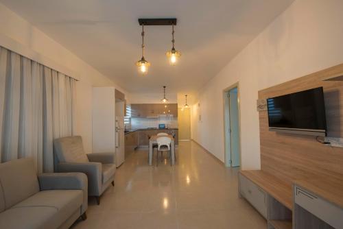 Deniz Airport Suites - image 10