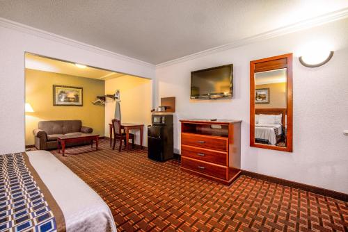Regency Inn & Suites Downey in Downey, USA