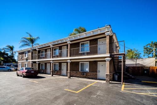 Regency Inn & Suites Downey