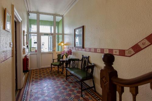 Clifton Villa Guest House - image 7