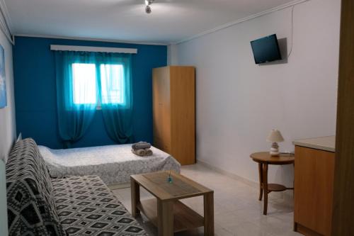 Mary's room, Samos (Samo)