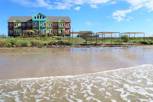 Boardwalk Resort - Crystal Beach - Accommodation - Bolivar Peninsula