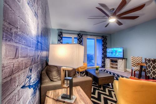 Laketown Wharf 1530 By ZIA VR - main image