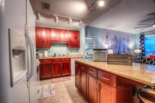 Laketown Wharf 1530 By ZIA VR - image 2