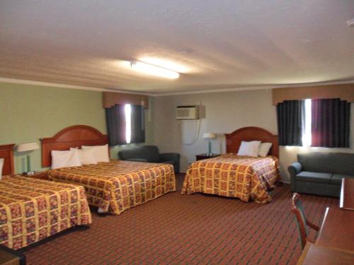 1 double bed, 2 twin beds, 1 sofa bed
