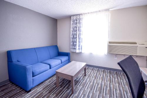 Days Inn & Suites by Wyndham Wisconsin Dells