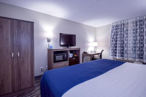 Days Inn & Suites by Wyndham Wisconsin Dells