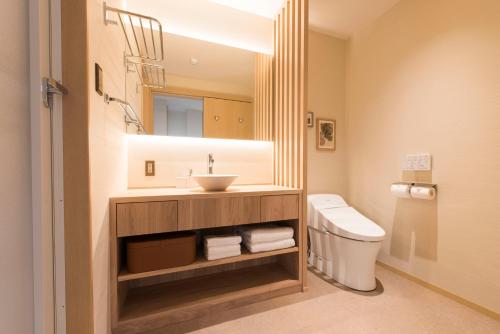 Double Room with Two Double Beds image 3