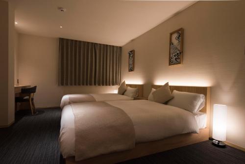 Double Room with Two Double Beds image 6