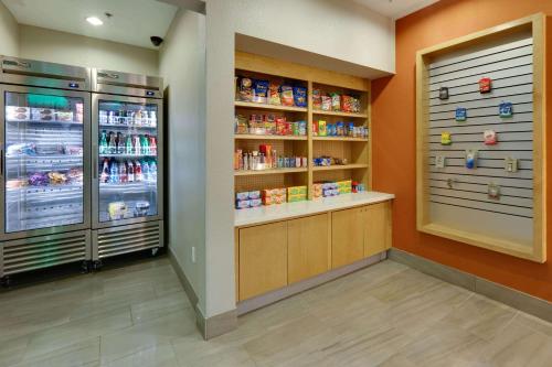La Quinta by Wyndham Dallas Love Field - image 8