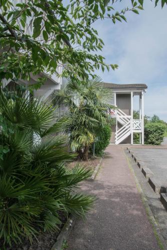 Fasthotel Artigues - image 7