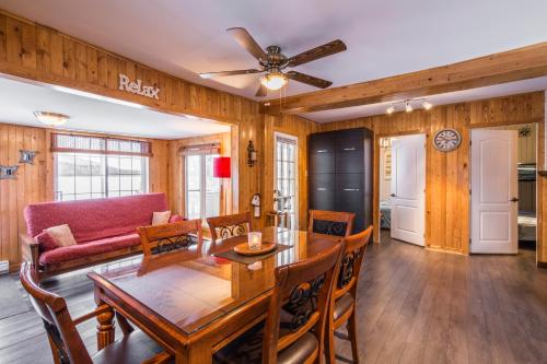 Iekārtas, Le Chalet Relax du Lac St-Tite in Saint-Joachim (QC)