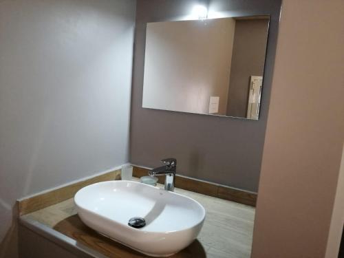 Opera Boutique Rooms - image 6