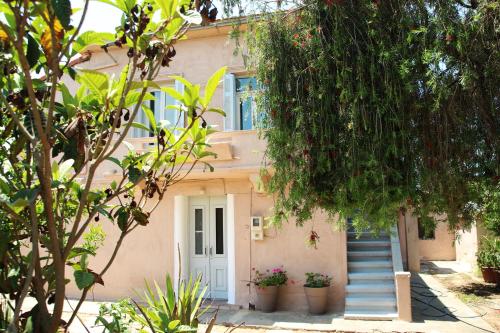  house in the village near the sea, Unterkunft in Maleme