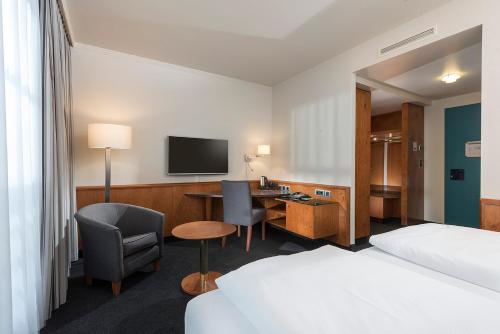 2 twin beds
