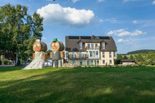 Das gelbe Haus 1 Winterberg