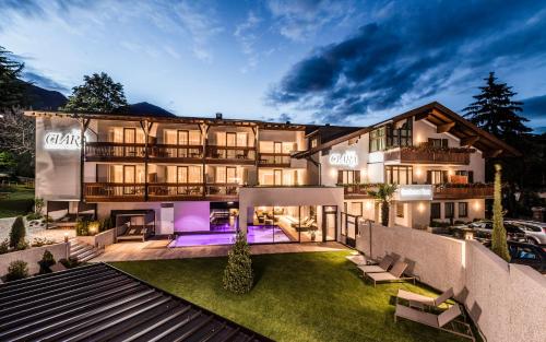 Hotel Clara 5