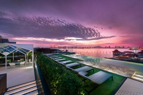 Piscina, The Prestige Hotel Penang, a Member of Design Hotels in Penang