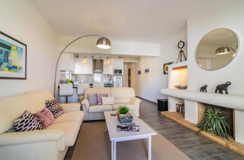 The Old Village Prestige and Solar do Golfe by Village 4U - image 5