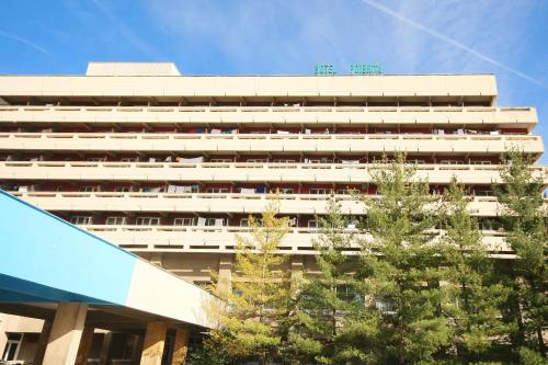 酒店外观, Hotel Poienița (Hotel Poienita) in 贝勒弗里克斯