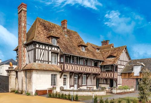 Le Manoir Des Chevaux Dorés