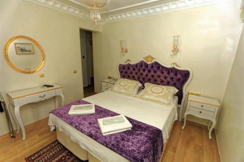 Romantic Mansion - image 12