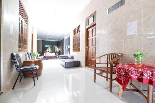 Facilities, RedDoorz near Candi Ratu Boko near Kalasan Temple