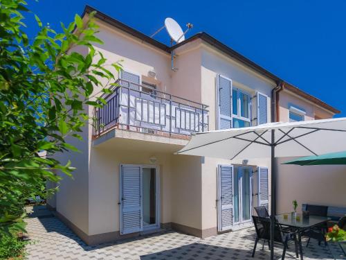  Holiday Home Gojak by Interhome, Pension in Valdebek