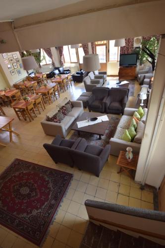 Christys Palace Hotel - image 5
