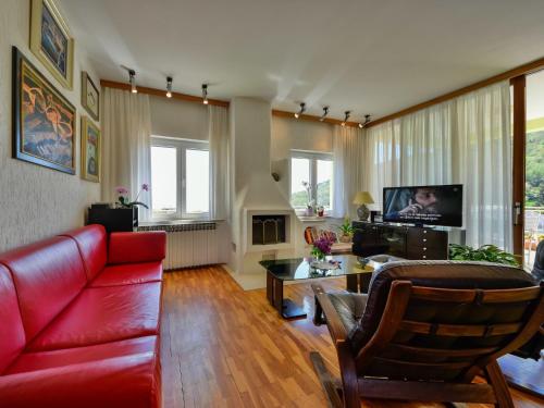  Apartment Happy Home in Rukavac