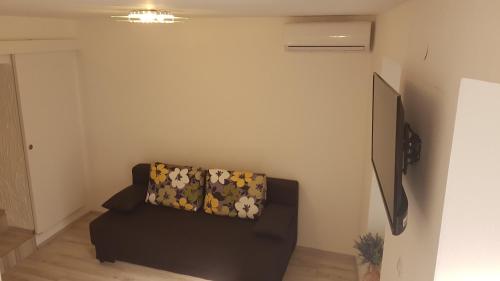 Apartmant Bionda Novi Vinodolski cozy and nice apartment for 4 people in the city center - image 9