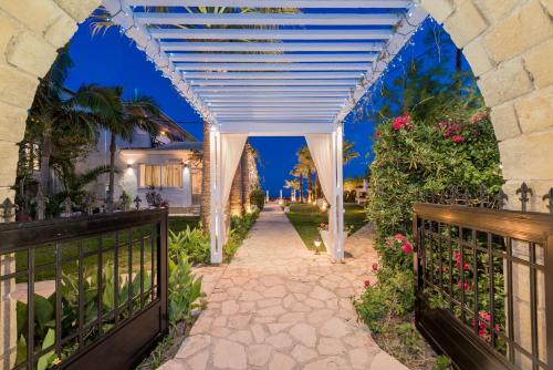 Crystal Beach Hotel - image 10