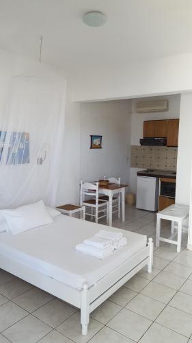 Aeolos Hotel Apartments