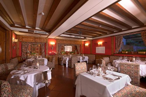 餐廳, Boutique Hotel Villa Blu Cortina D'Ampezzo in 科爾蒂納丹佩佐市中心