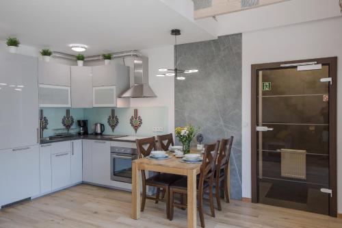 Two-Bedroom Apartment - Słoneczna Góra 3 image 6