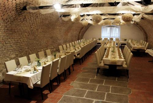Banketu zāle, Hotel Gold Chotoviny in Čotovini