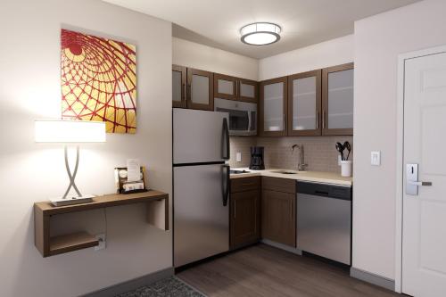 Staybridge Suites Charlottesville Airport, an IHG Hotel in Charlottesville, USA
