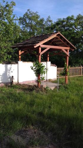 Exterior view, Darutollas Vendeghaz in Pusztaszer