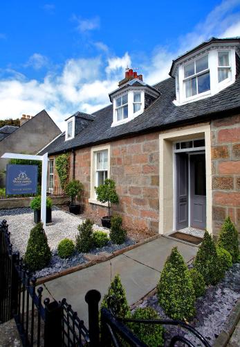 Paton Cottage - Accommodation - Inverness