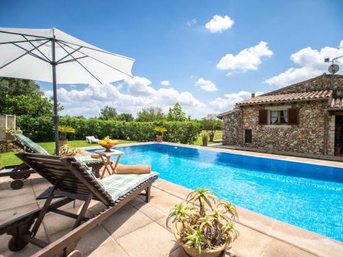 Beautiful stone house with a private swimming pool and a large garden gîte à louer Binibona