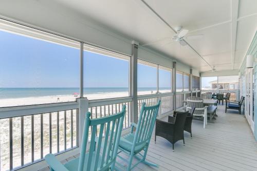 Beachfront Bungalow - image 8